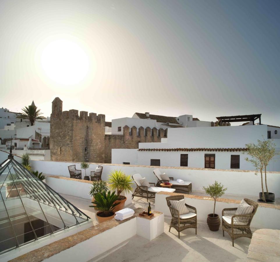 Hotel Plaza 18 - Grupo Califa Vejer de la Frontera Exteriör bild