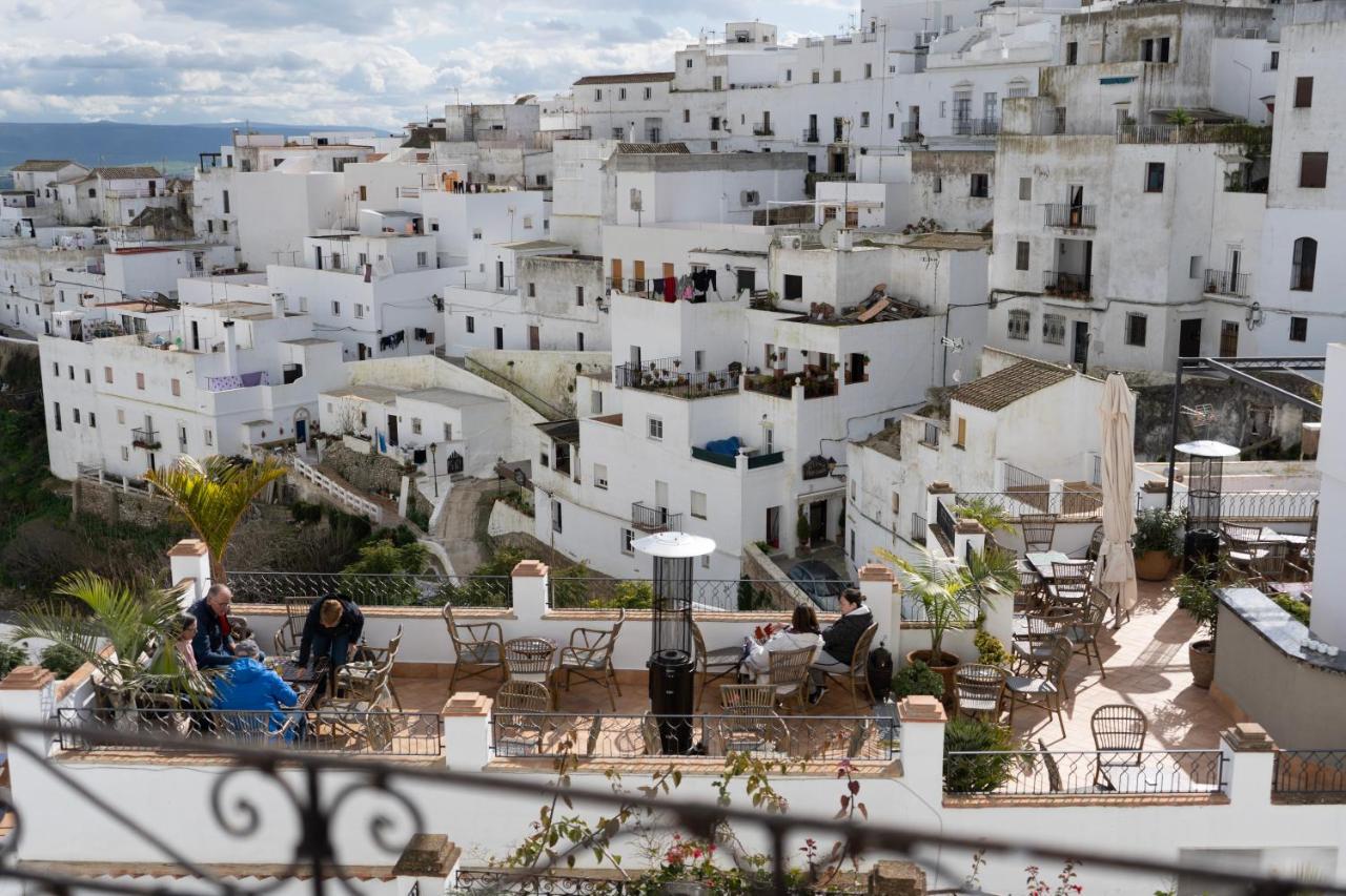 Hotel Plaza 18 - Grupo Califa Vejer de la Frontera Exteriör bild