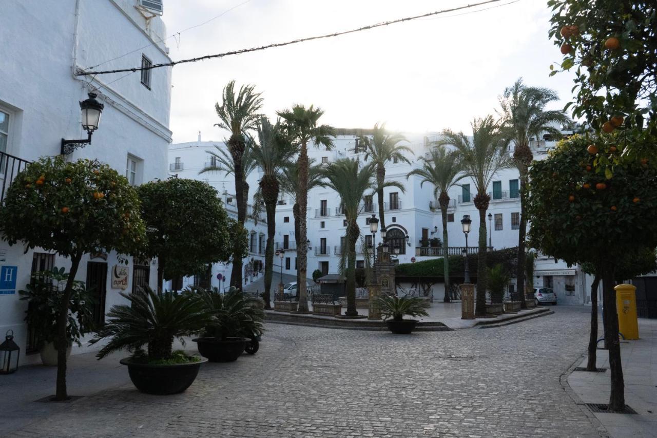 Hotel Plaza 18 - Grupo Califa Vejer de la Frontera Exteriör bild